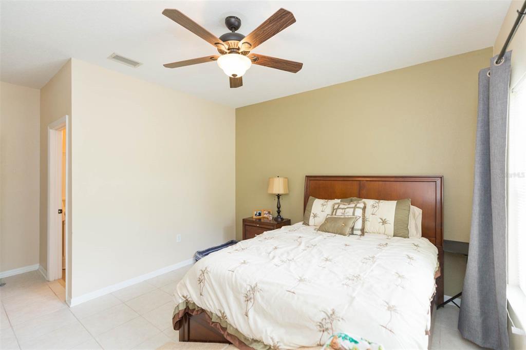 821 Normandy Trace Road Tampa, FL 33602 - Photo 22 of 39