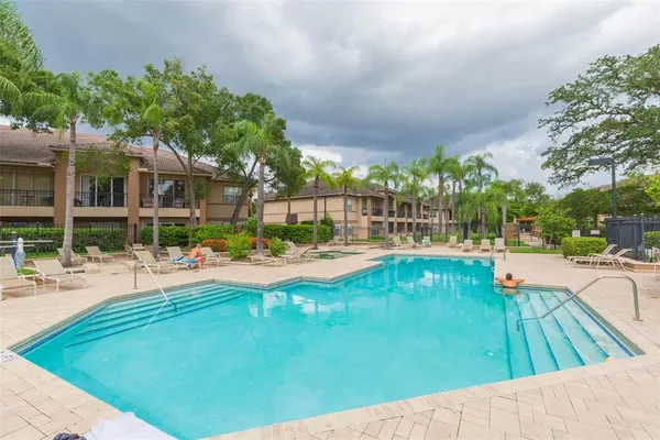 $3,200 | 821 Normandy Trace Road, Tampa, FL 33602