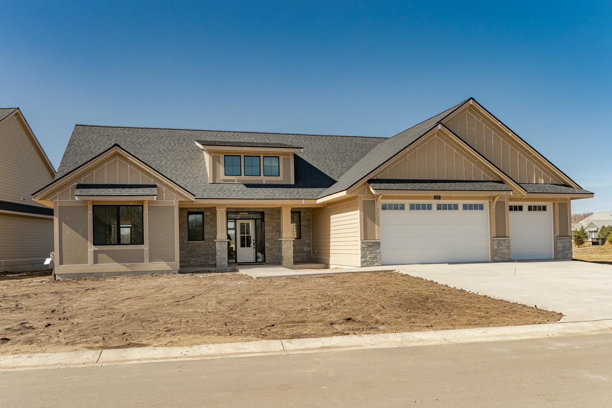 1747 Mayowood Court Southwest Rochester, MN 55902 - Photo 2 of 39