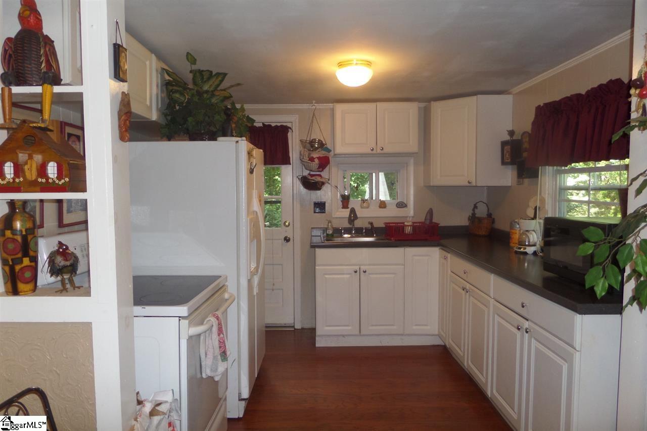 406 New Circle Road Travelers Rest, SC 29690 - Photo 7 of 19 Gallery Image 7