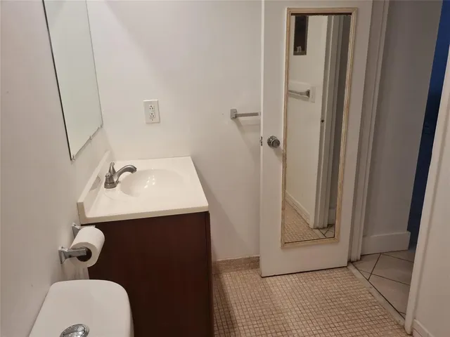 $1,600 | 300 Golden Isles Drive, Unit 104, Hallandale Beach, FL 33009