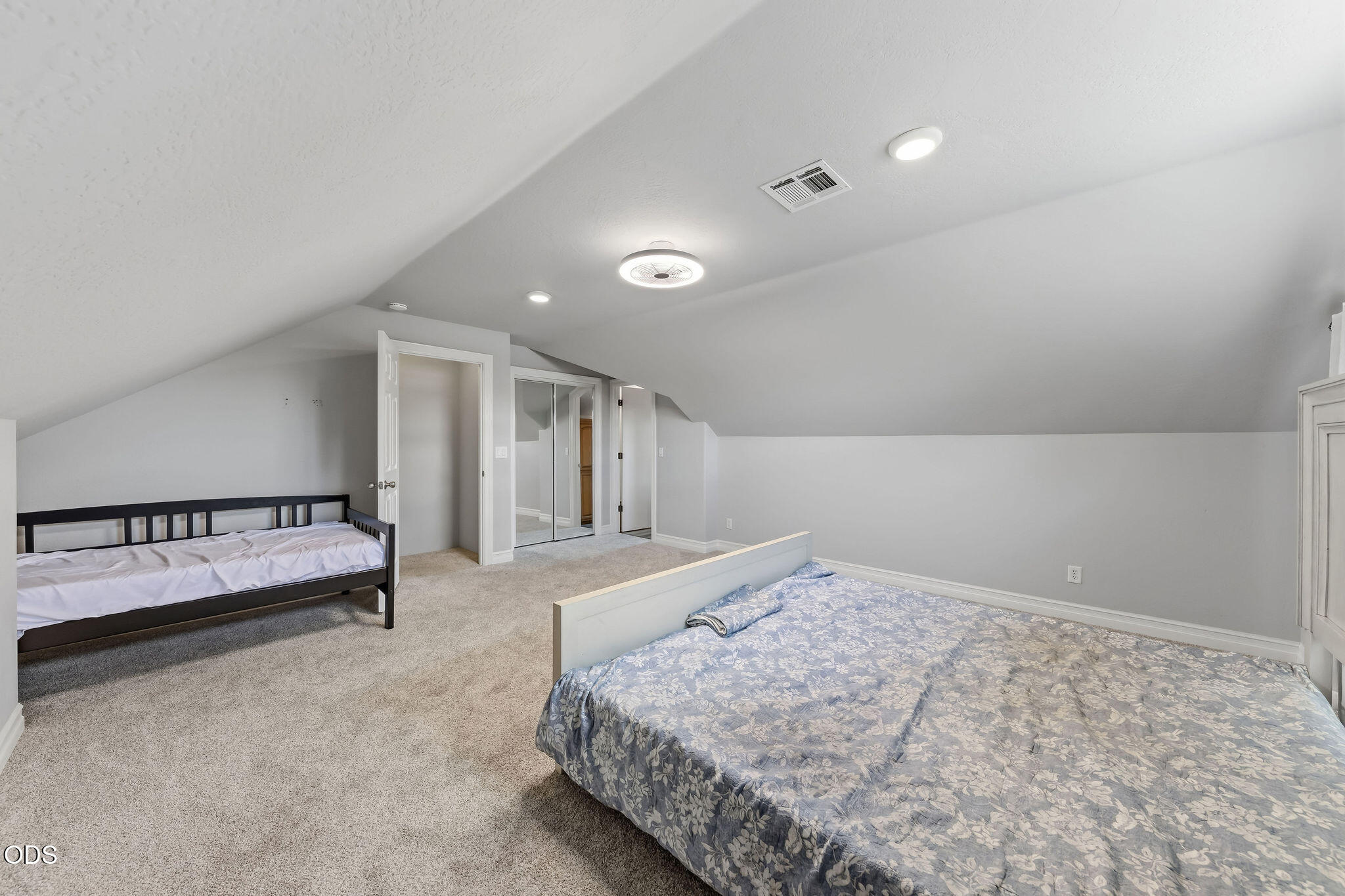 1085 Oak Grove Court Eagle Point, OR 97524 - Photo 46 of 70