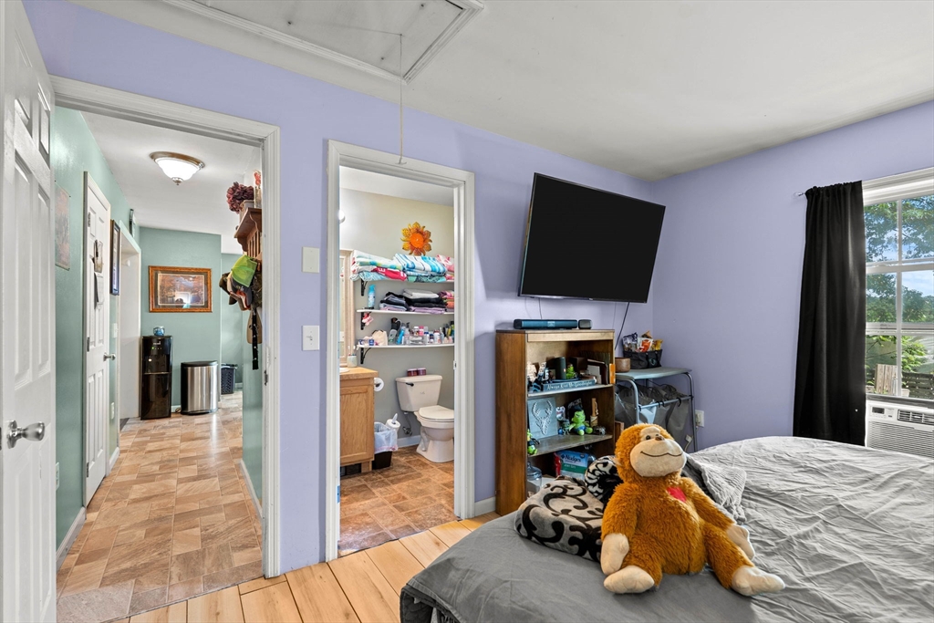 25 R Beacon Street Amesbury, MA 01913 - Photo 36 of 42