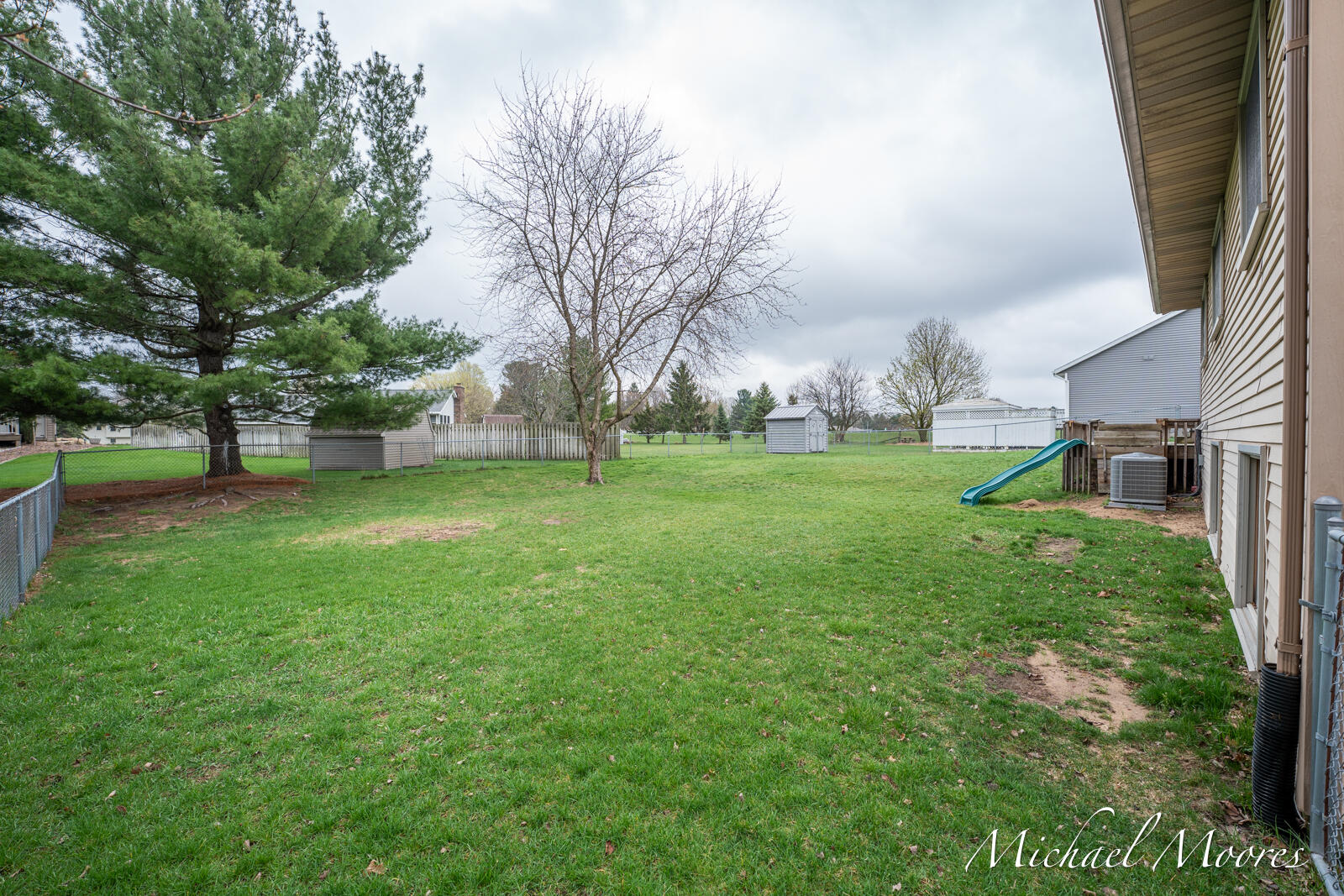 7130 28th Avenue Jenison, MI 49428 - Photo 5 of 32 7130 28th Ave-26