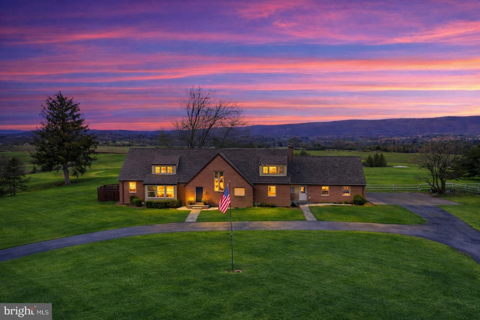 8450 Palmer Road Middletown, MD 21769 - Photo 5 of 94 Luxury Resort-Style Estate - (Virtually Enhanced)