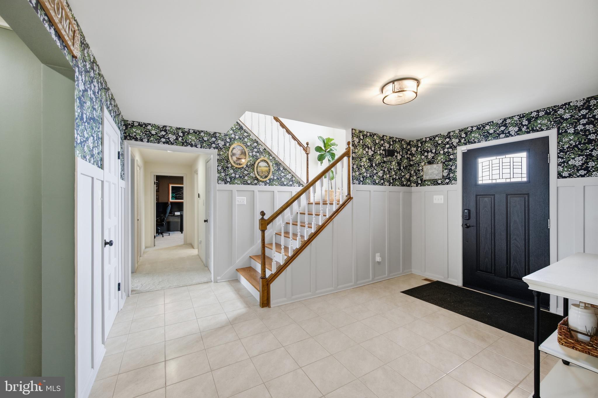 8450 Palmer Road Middletown, MD 21769 - Photo 54 of 94 Stairs to Living Quarters