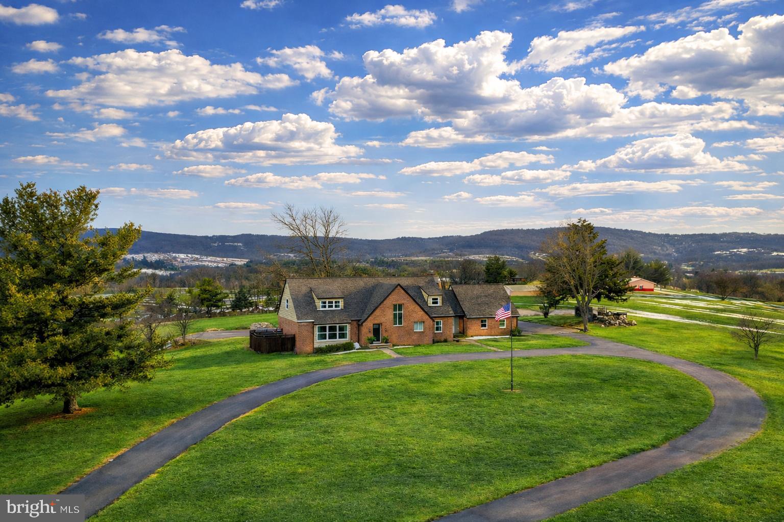 8450 Palmer Road Middletown, MD 21769 - Photo 7 of 94 Luxury Resort-Style Estate