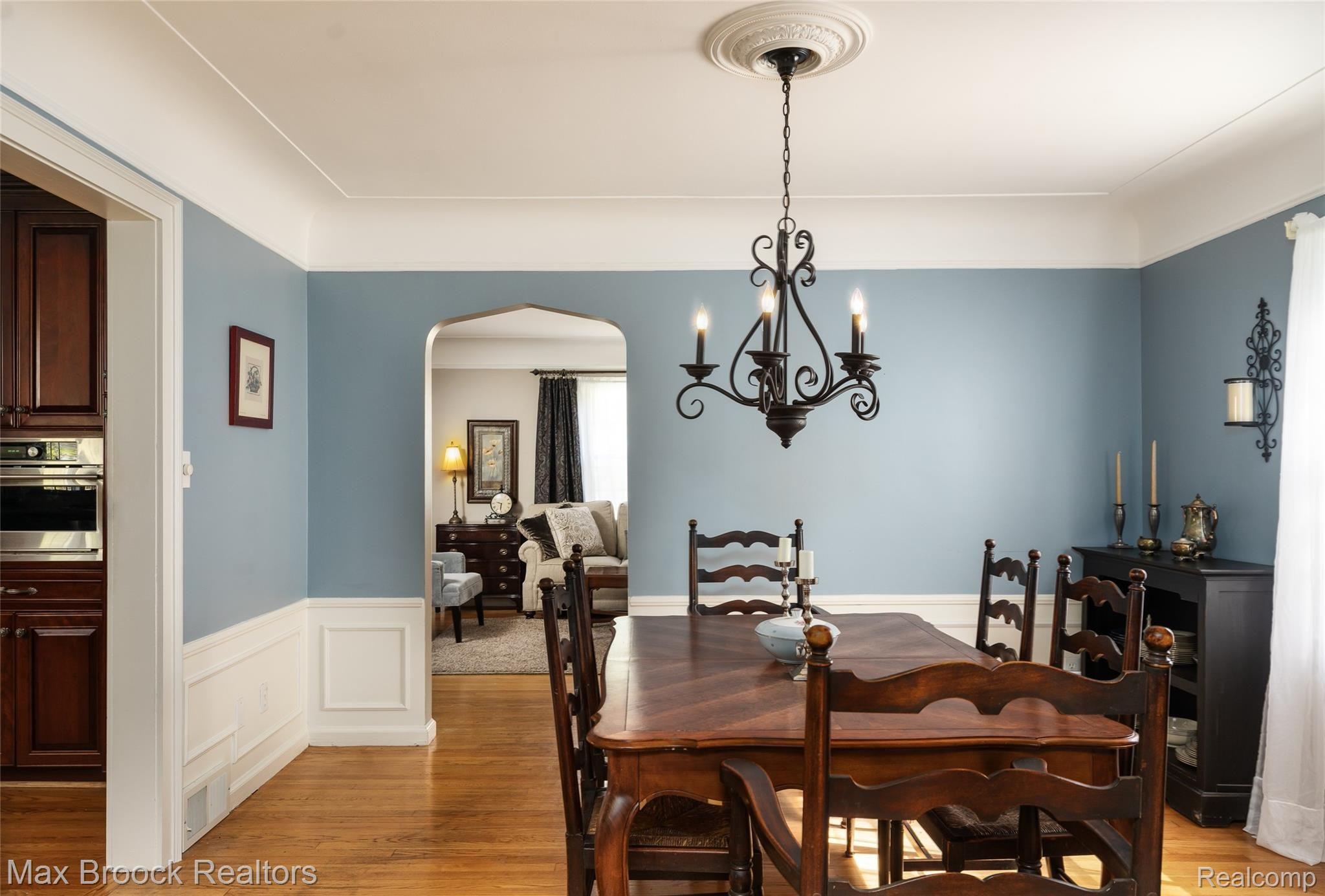 17 Hanover Road Pleasant Ridge, MI 48069 - Photo 6 of 32 Formal Dining Room View to Living Room