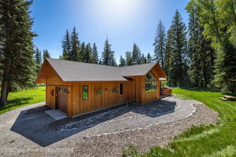 $6,500,000 | 450 East Phelps Canyon Road, Jackson, WY 83001