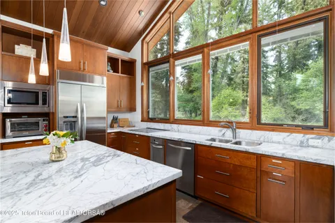 $6,500,000 | 450 East Phelps Canyon Road, Jackson, WY 83001