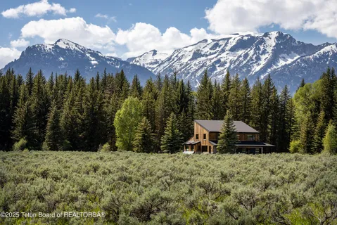 $6,500,000 | 450 East Phelps Canyon Road, Jackson, WY 83001