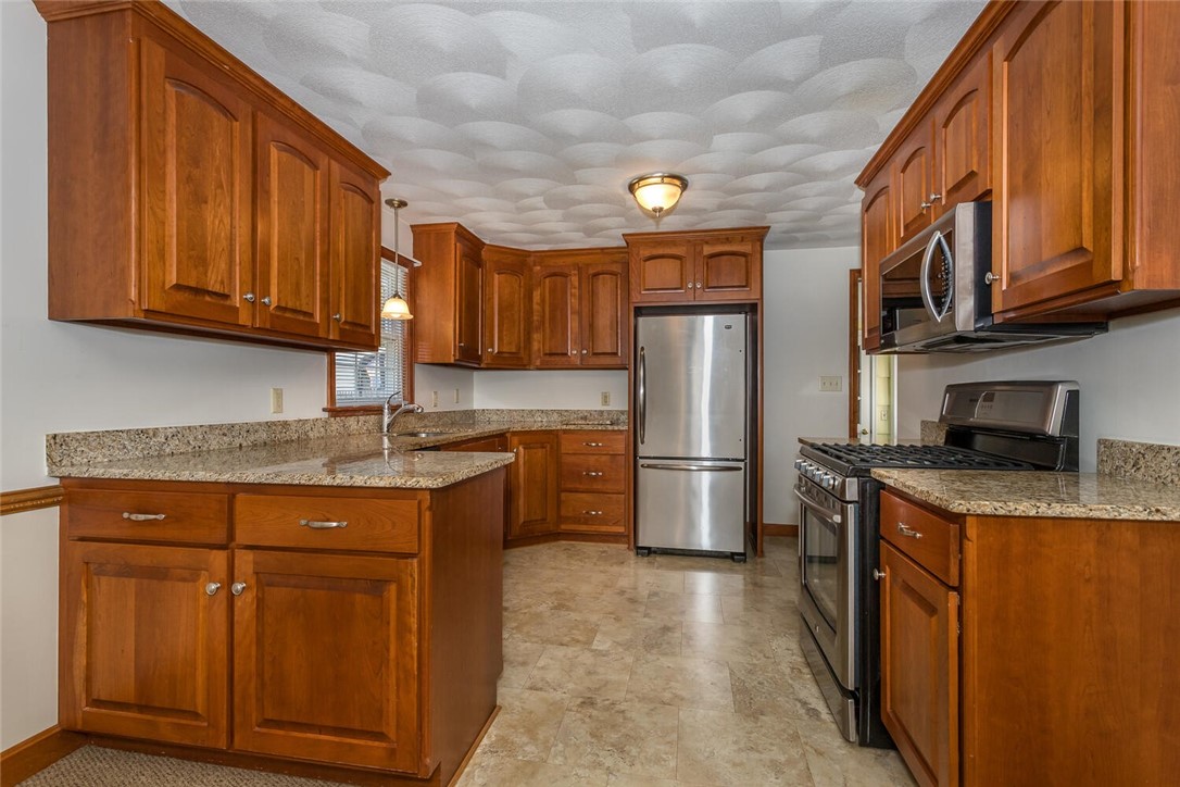 34 Marshall Road Woonsocket, RI 02895 - Photo 7 of 22