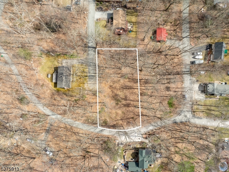 222 Acabonack Road Vernon, NJ 07422 - Photo 5 of 21 a bathroom with a shower