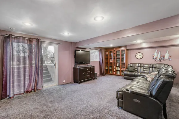 $649,500 | 1413 Weyers Court, Schaumburg, IL 60193