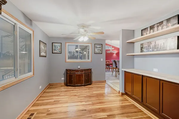 $649,500 | 1413 Weyers Court, Schaumburg, IL 60193