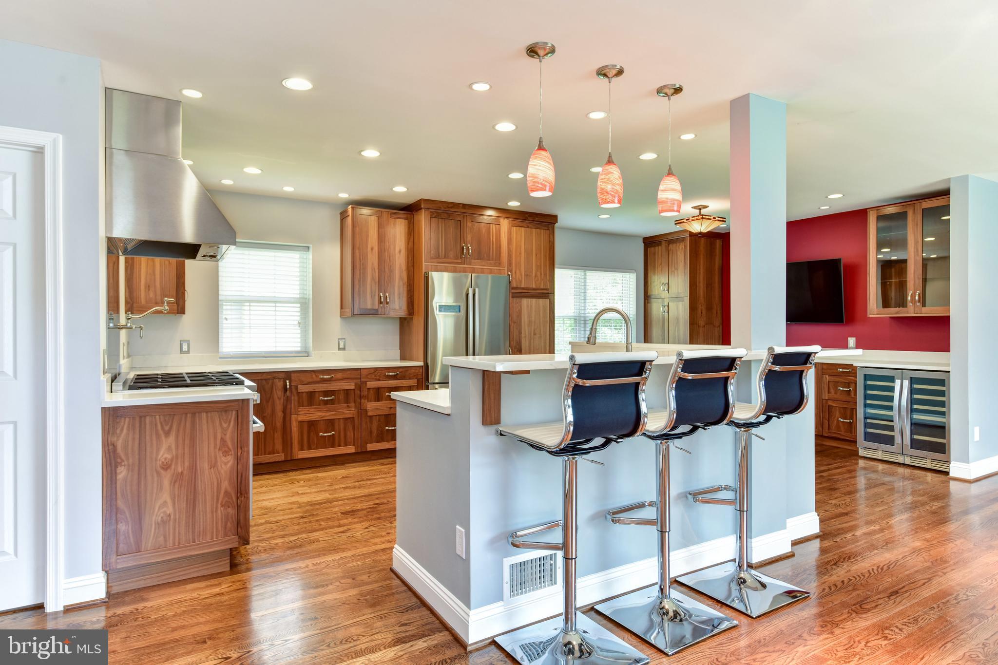 Spectacular Mt. Vernon home