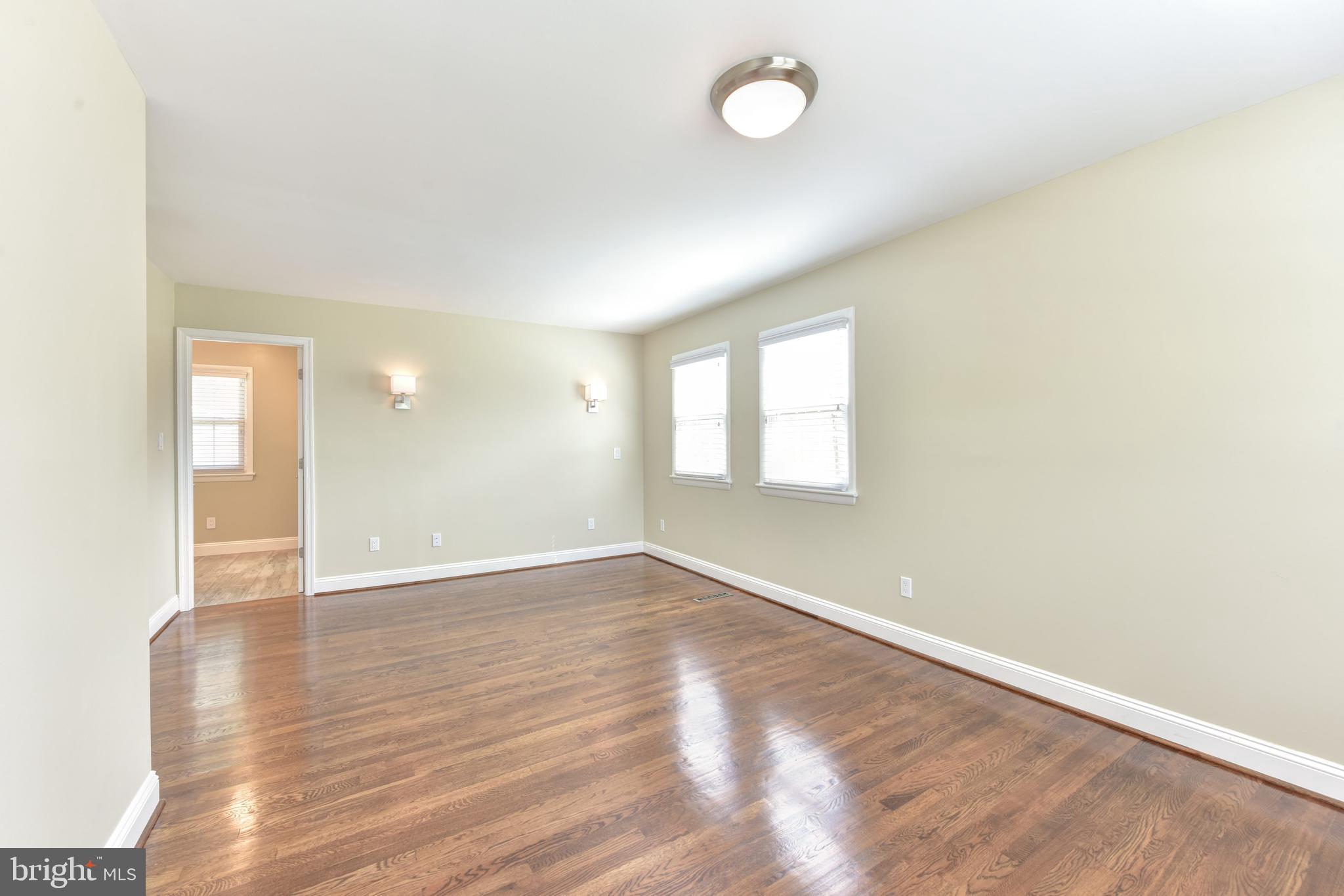8332 Wagon Wheel Road Alexandria, VA 22309 - Photo 15 of 39 Master bedroom
