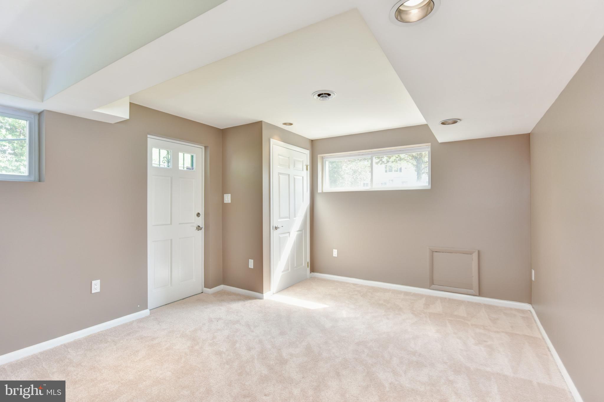 8332 Wagon Wheel Road Alexandria, VA 22309 - Photo 27 of 39 Lower level