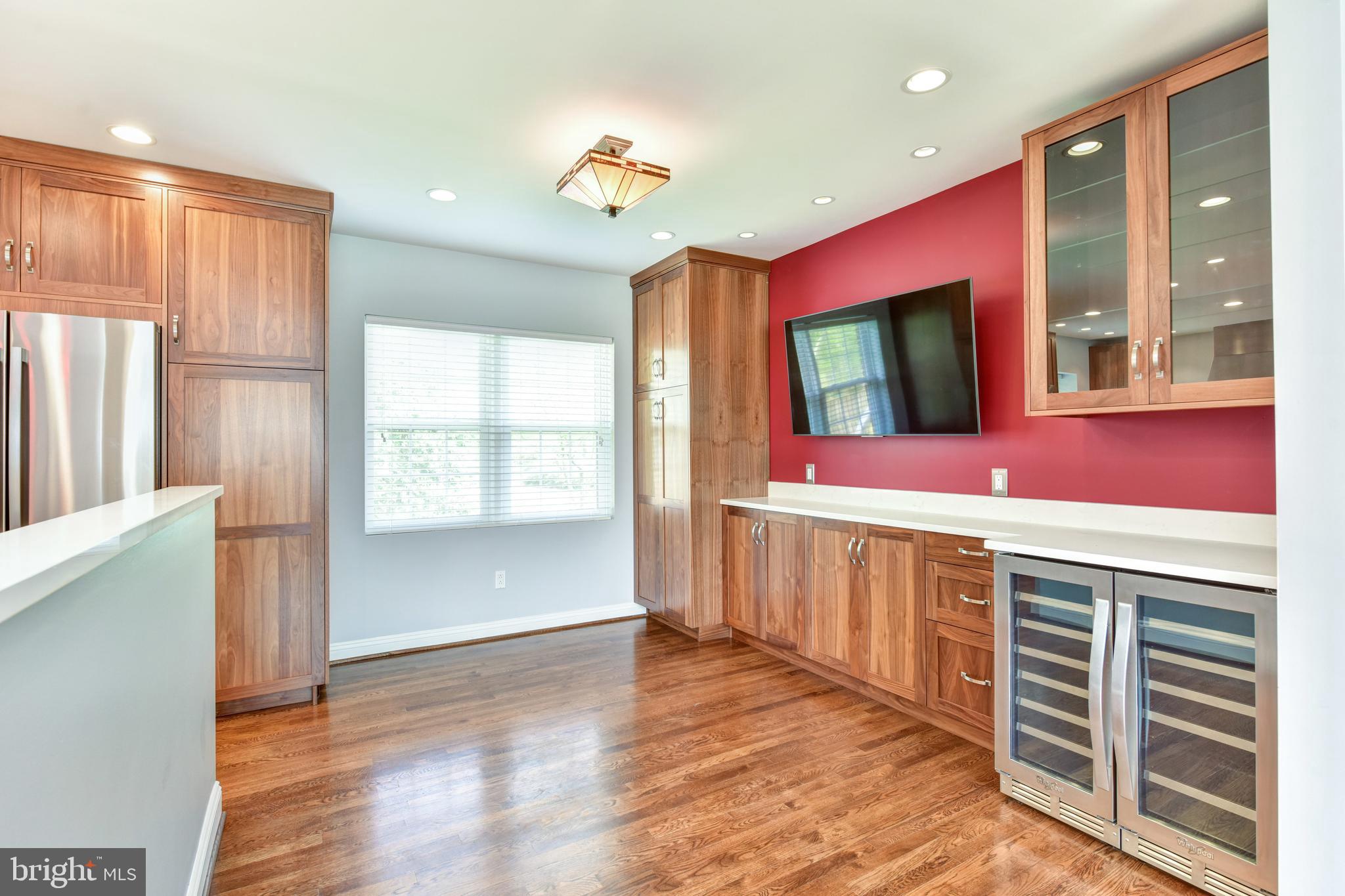 8332 Wagon Wheel Road Alexandria, VA 22309 - Photo 5 of 39 All the bells and whistles