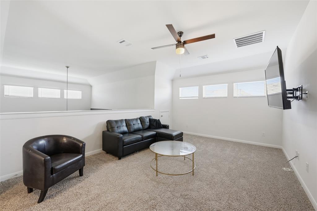 617 Range Drive Princeton, TX 75407 - Photo 19 of 26 a living room with furniture