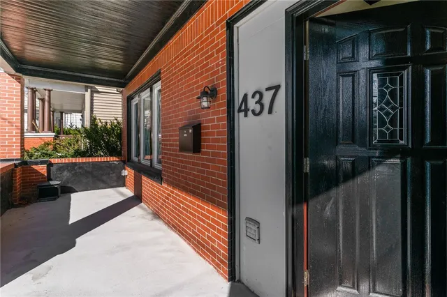 $2,300 | 437 Charles Street, Providence, RI 02904