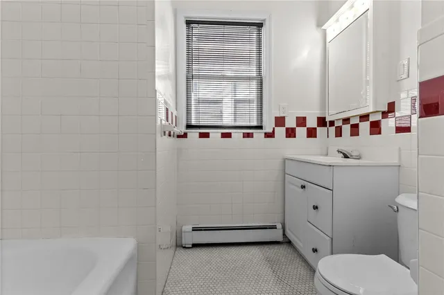 $2,300 | 437 Charles Street, Providence, RI 02904