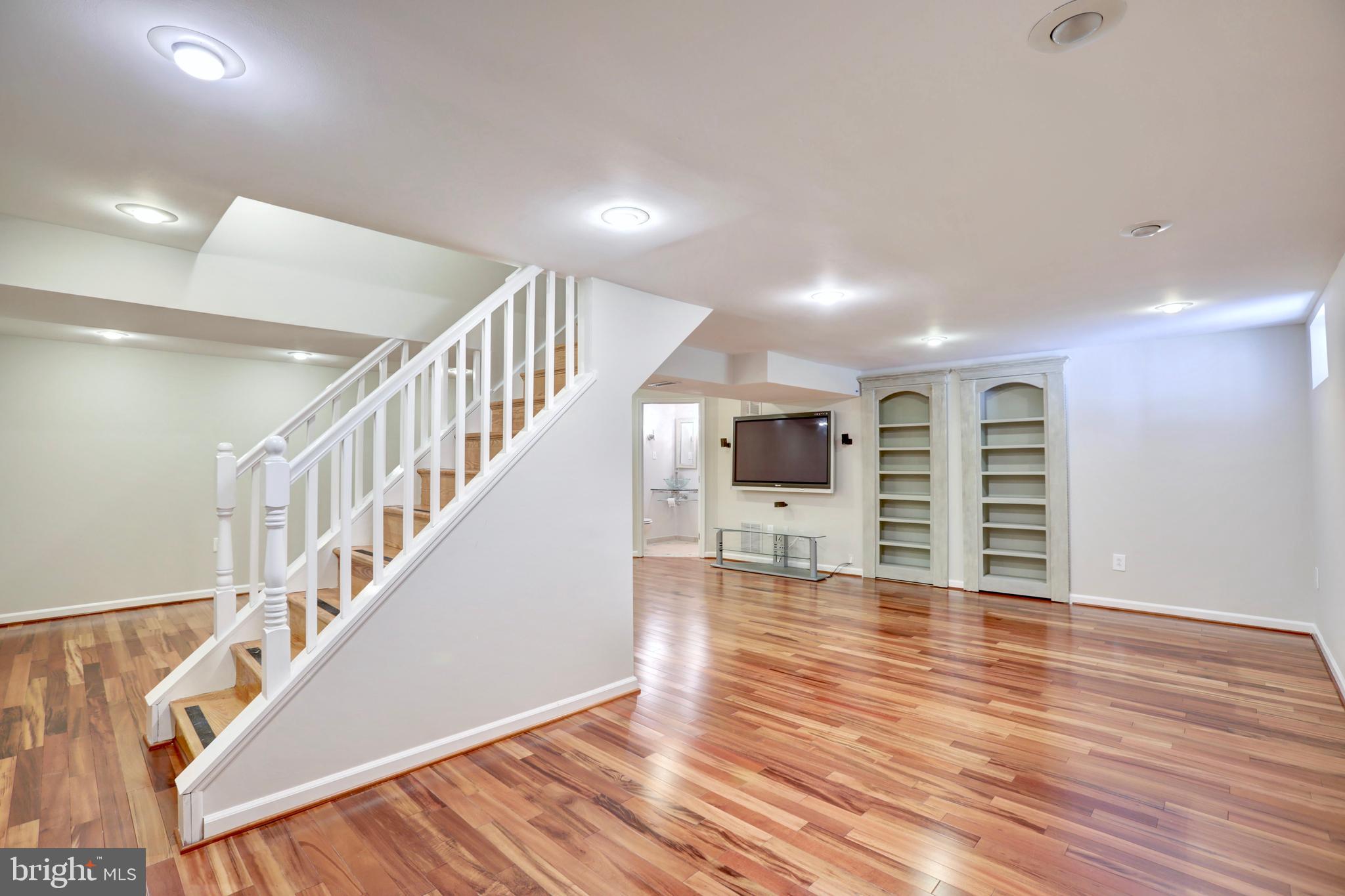 2336 Rosedown Drive Reston, VA 20191 - Photo 20 of 30 FABULOUS RECREATION ROOM!