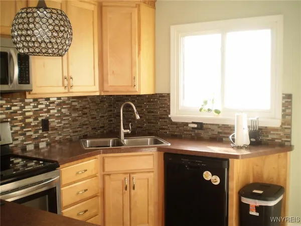 $219,900 | 200 Mayville Avenue, Tonawanda, NY 14217