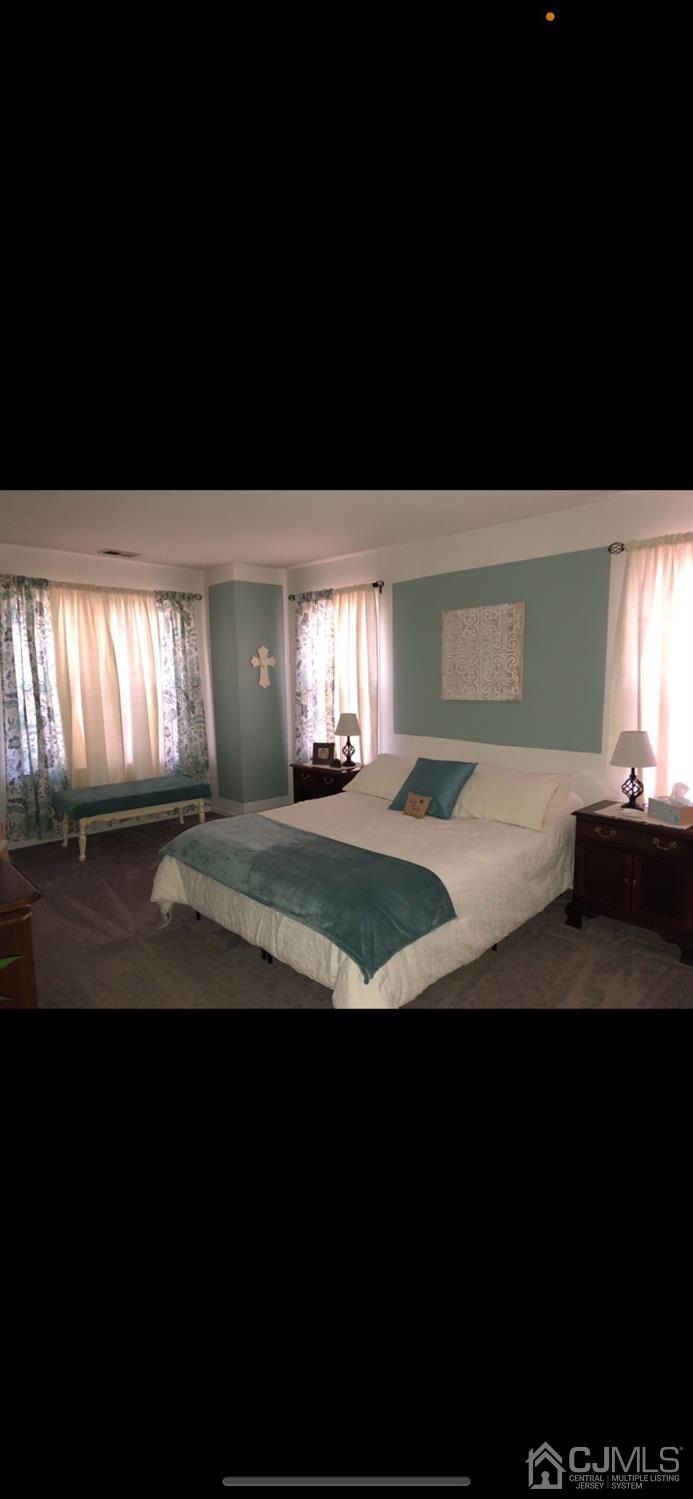 1001 Meadow Court Helmetta, NJ 08828 - Photo 7 of 10