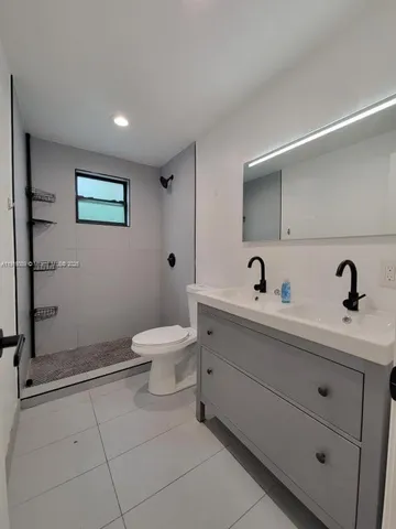 $2,250 | 445 Southwest 3rd Street, Unit 1, Miami, FL 33130