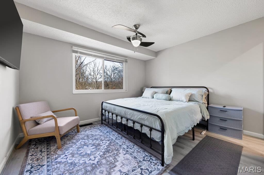 6995 Candlewick Way Florissant, MO 63033 - Photo 15 of 34