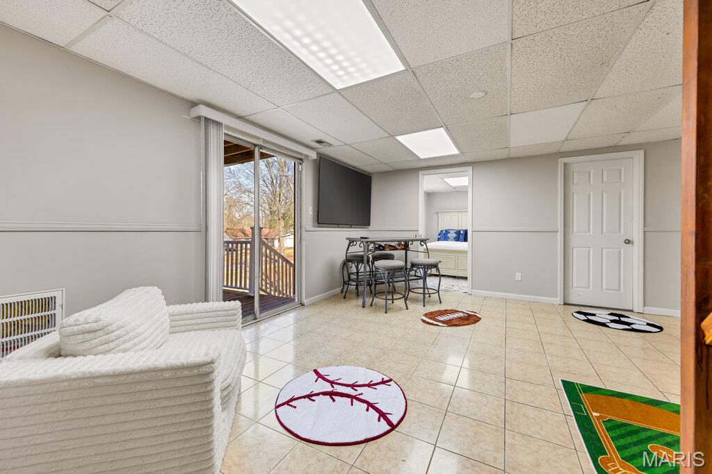 6995 Candlewick Way Florissant, MO 63033 - Photo 24 of 34