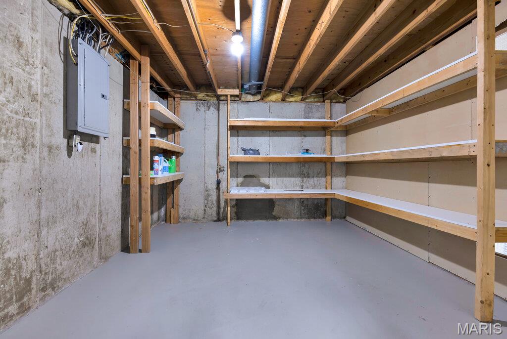 6995 Candlewick Way Florissant, MO 63033 - Photo 26 of 34