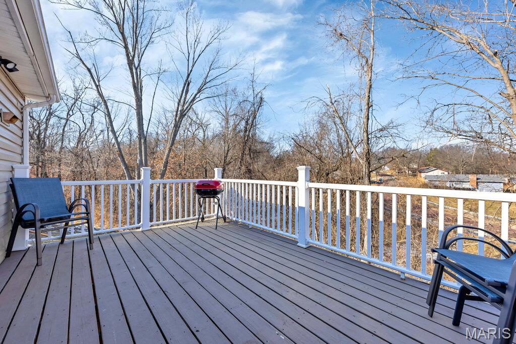 6995 Candlewick Way Florissant, MO 63033 - Photo 27 of 34