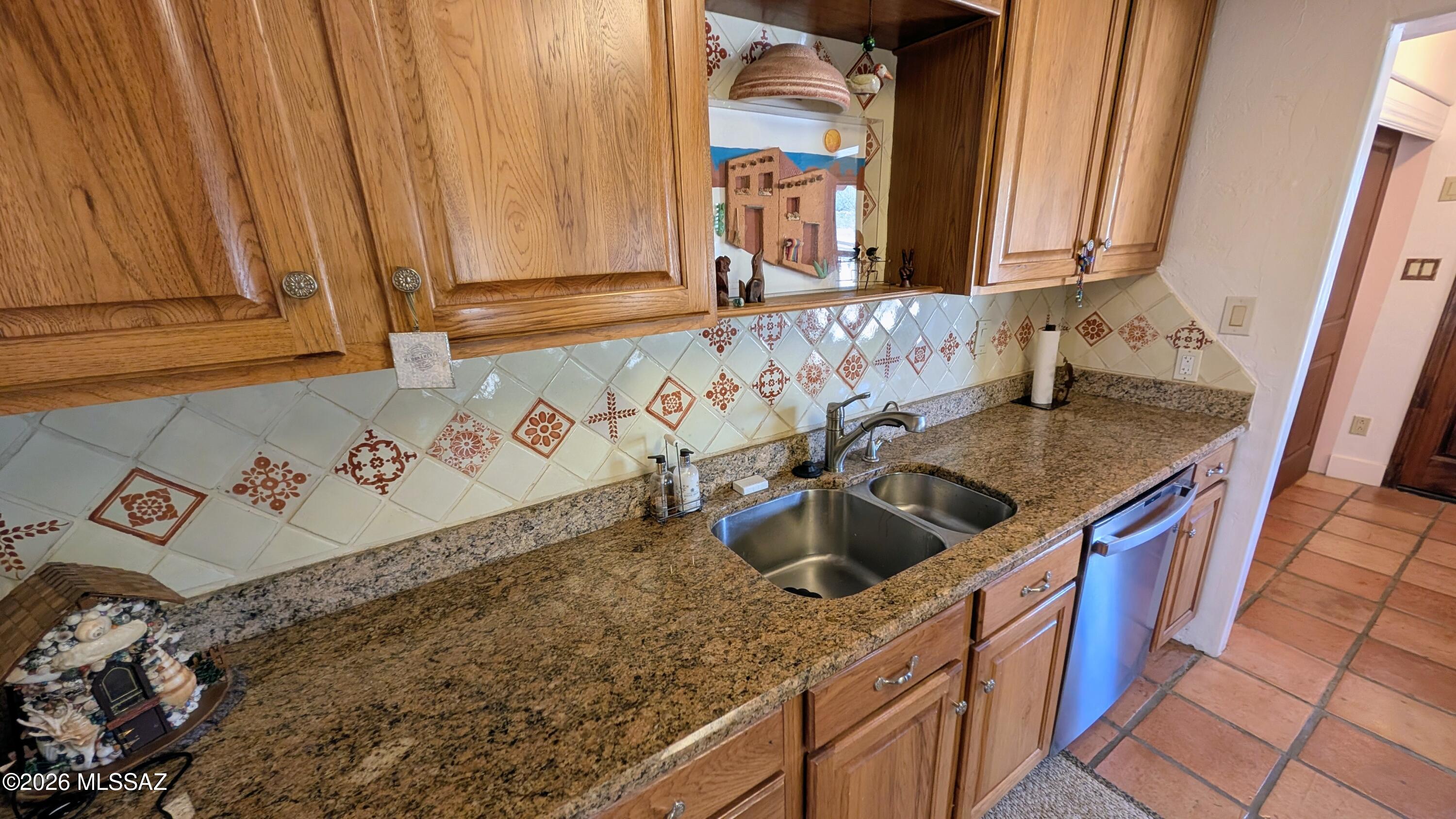 4001 East Rollins Road Tucson, AZ 85739 - Photo 6 of 48
