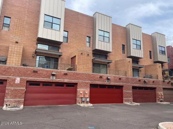 $1,950 | 330 South Farmer Avenue, Unit 128, Tempe, AZ 85281