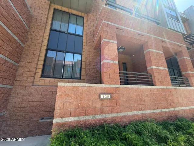 $2,195 | 330 South Farmer Avenue, Unit 128, Tempe, AZ 85281