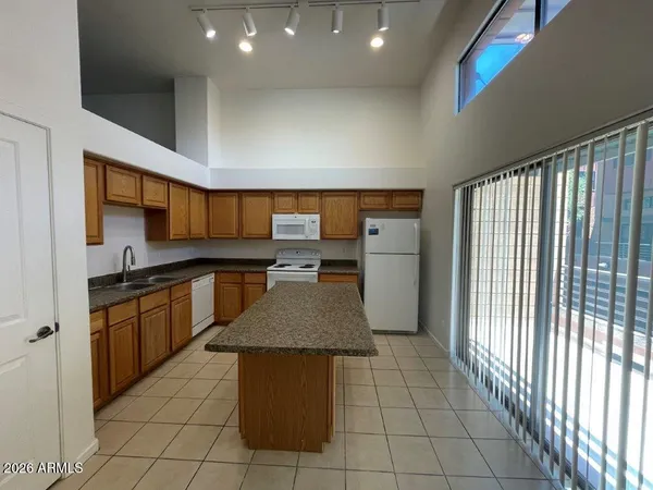 $1,950 | 330 South Farmer Avenue, Unit 128, Tempe, AZ 85281
