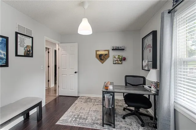 $244,900 | 504 Southeast 21st Street, Oak Grove, MO 64075