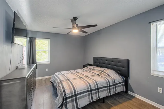 $244,900 | 504 Southeast 21st Street, Oak Grove, MO 64075