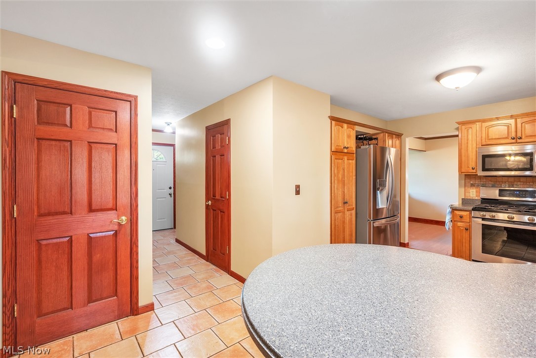 6980 Ames Road Cleveland, OH 44129 - Photo 13 of 33 Gallery Image 13