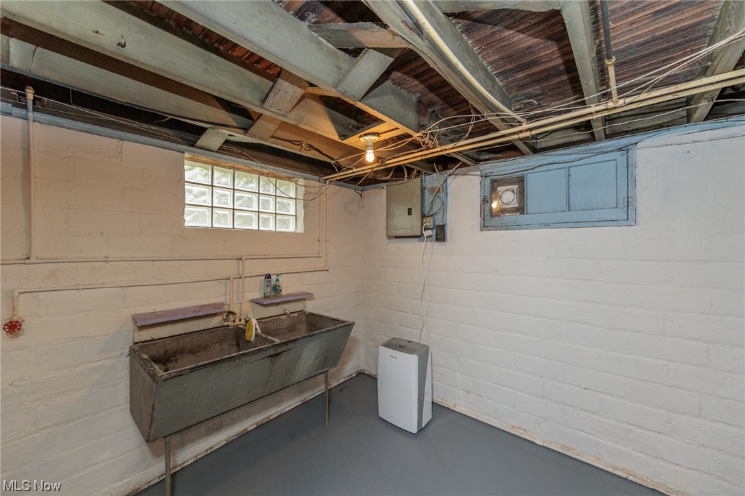 3457 Berea Road Cleveland, OH 44111 - Photo 34 of 35 Gallery Image 34
