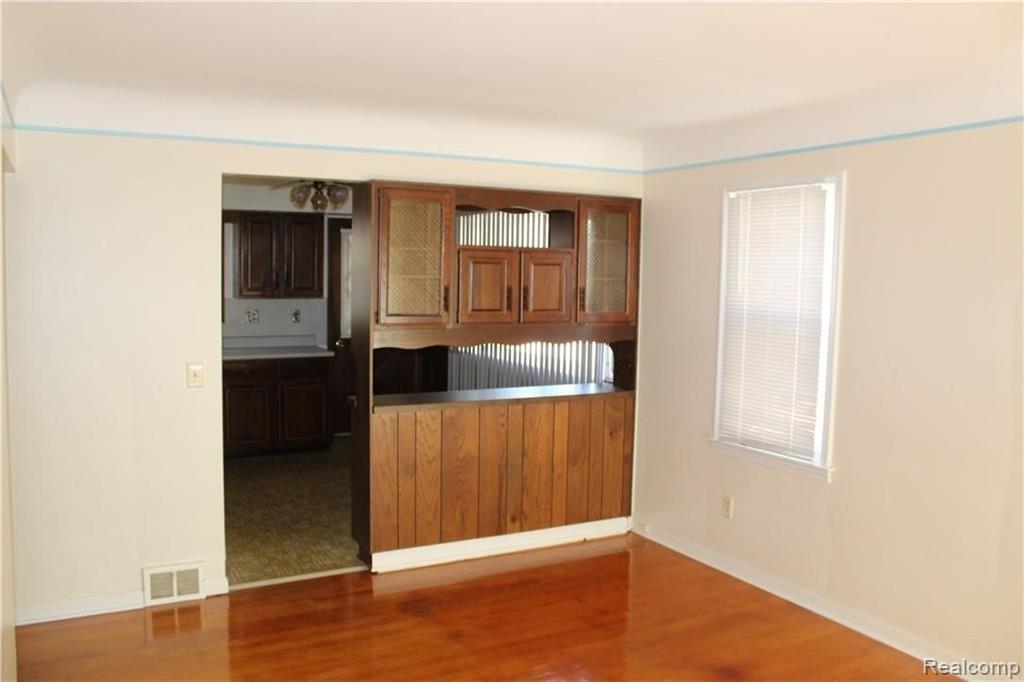 12936 Rosedale Street Southgate, MI 48195 - Photo 2 of 13