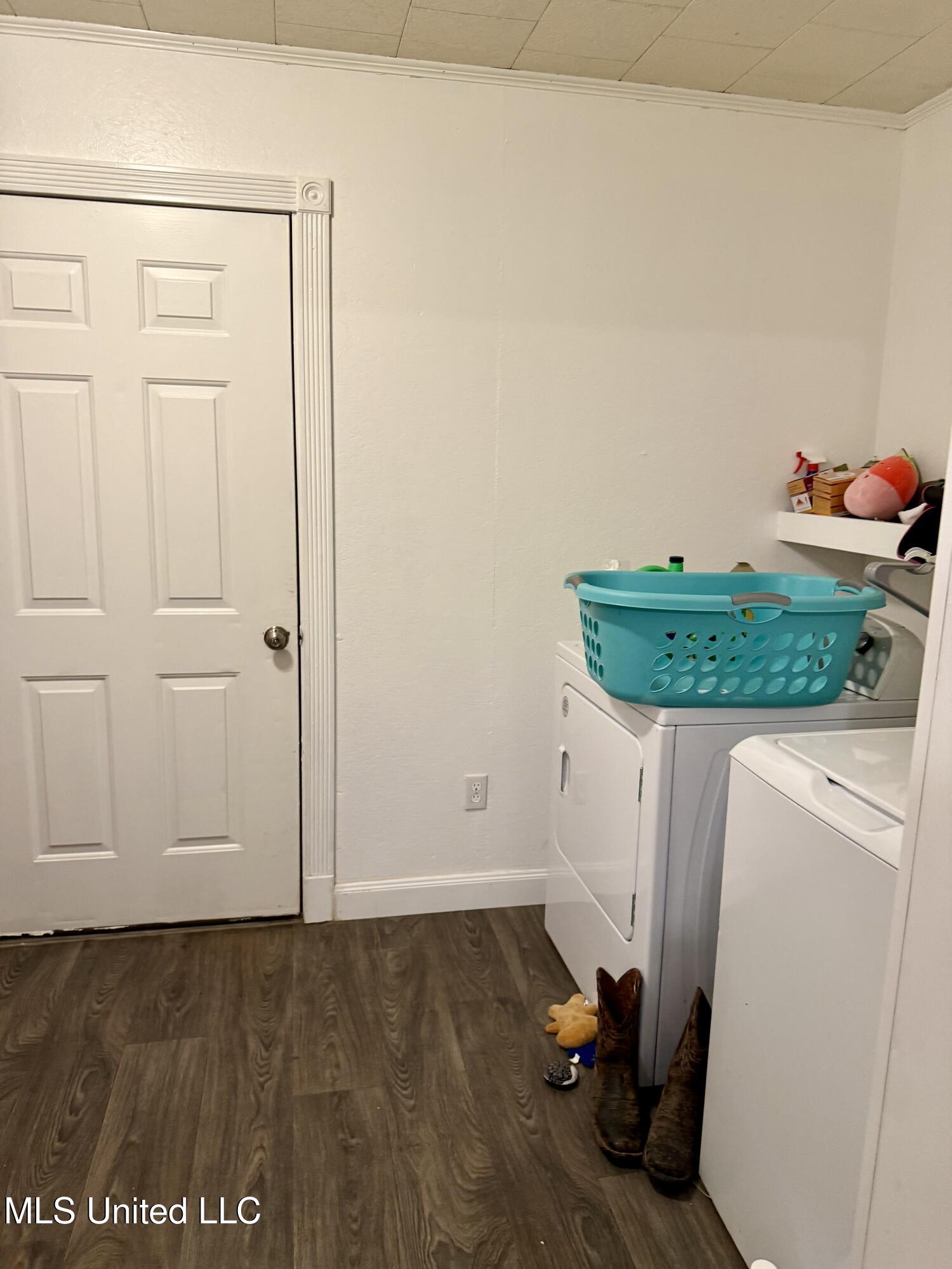 722 Holmesville Road Jayess, MS 39641 - Photo 25 of 47 laundry rm