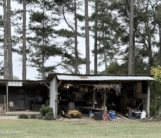 $226,500 | 722 Holmesville Road, Jayess, MS 39641