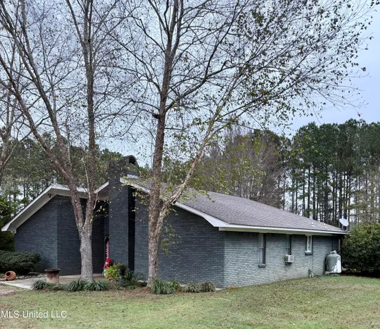 $230,000 | 722 Holmesville Road, Jayess, MS 39641