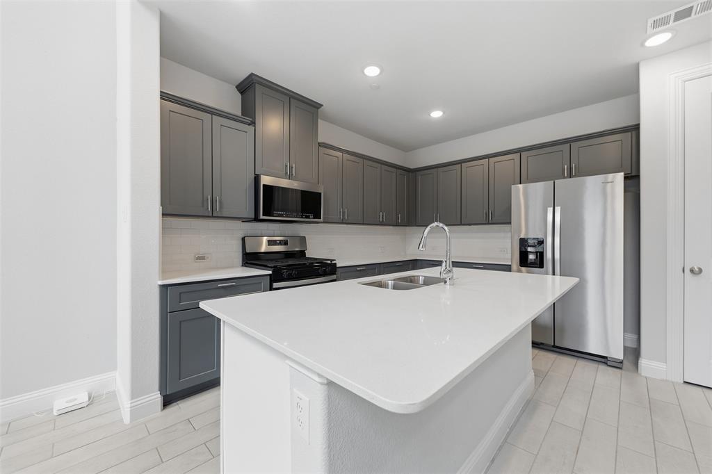 8120 Foraker Street Frisco, TX 75034 - Photo 2 of 28