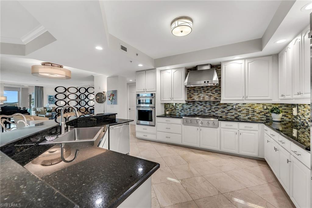 285 Grande Way, Unit 503 Naples, FL 34110 - Photo 19 of 50 Gallery Image 19