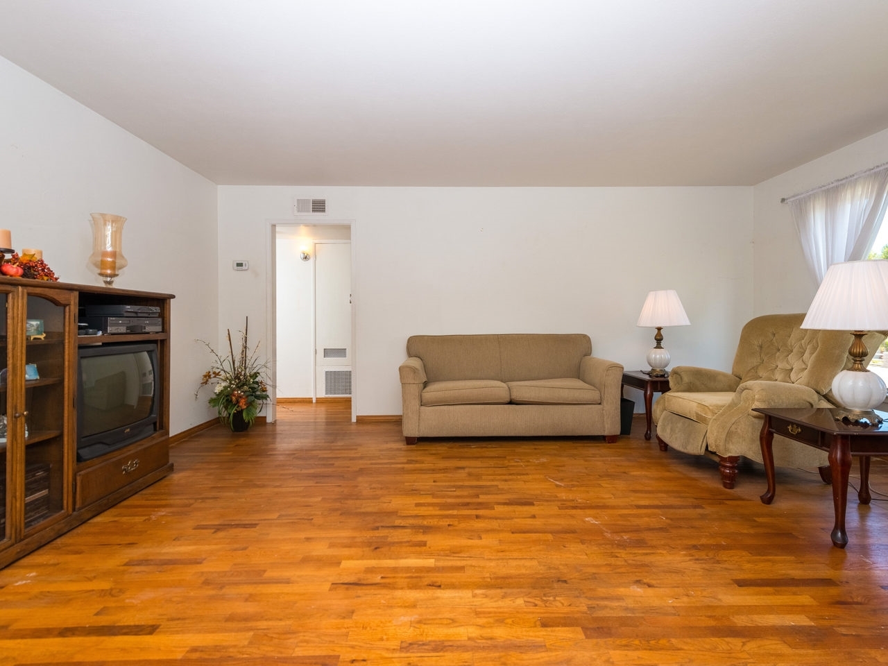 532 El Monte Road El Cajon, CA 92020 - Photo 5 of 25