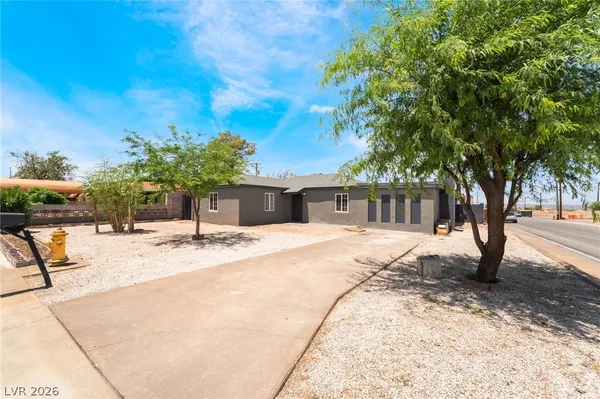 $2,000 | 28 Hansen Street, Henderson, NV 89015